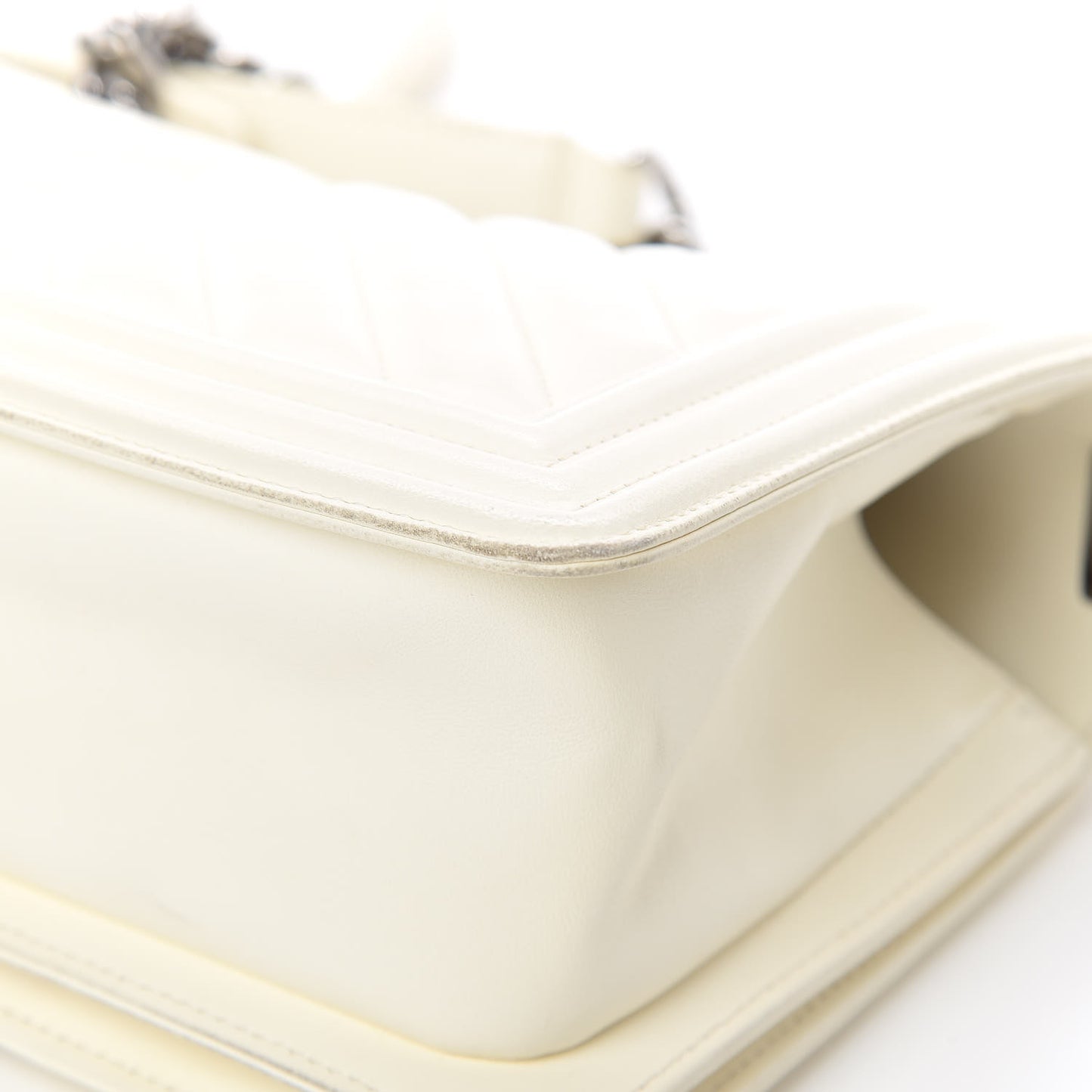 Lambskin Chevron Quilted Medium Boy Flap Ivory