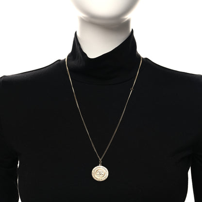 Chanel Medallion CC Rue Cambon Chain Necklace Gold 2 of 4