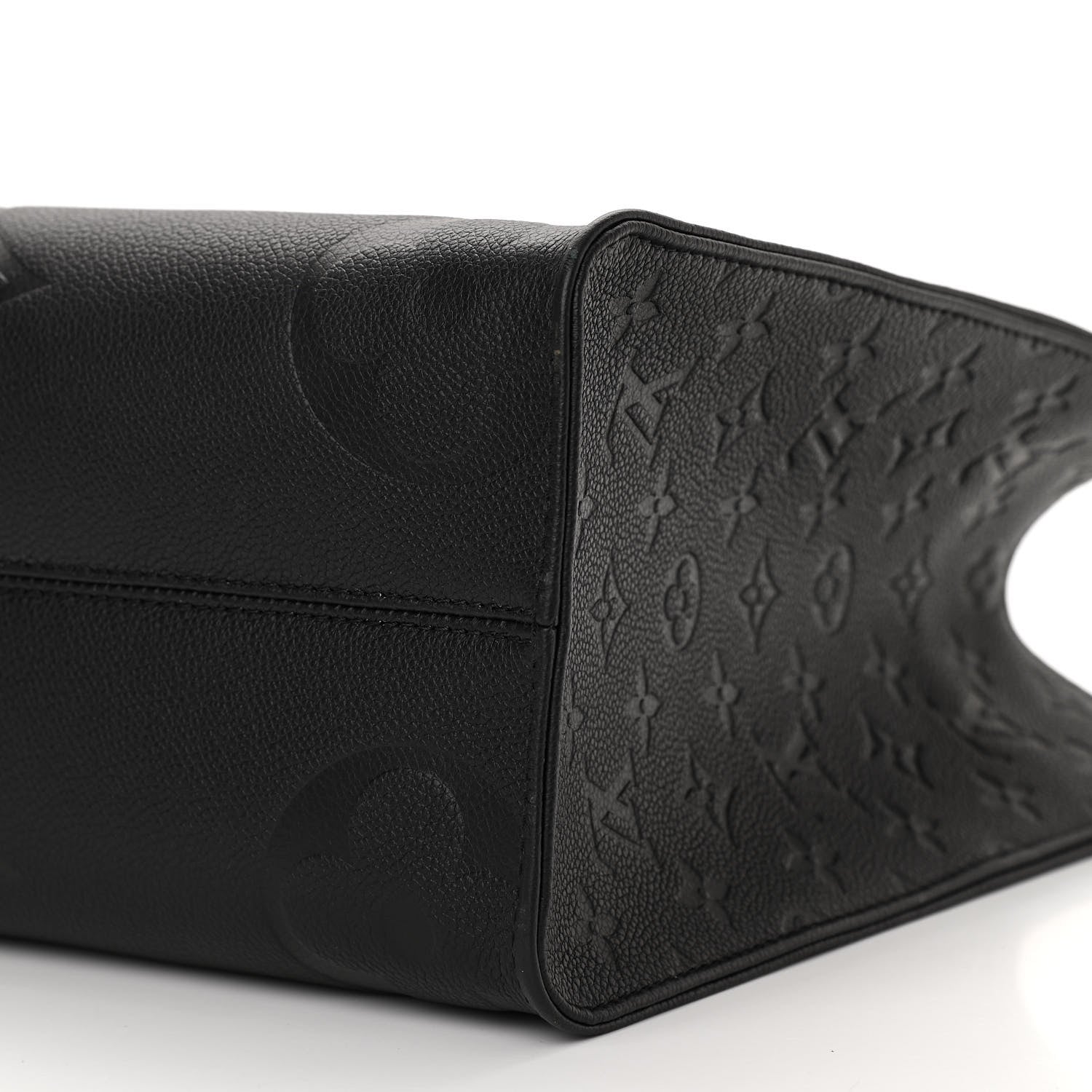 Louis Vuitton Empreinte Monogram Giant Onthego MM Black 8 of 8