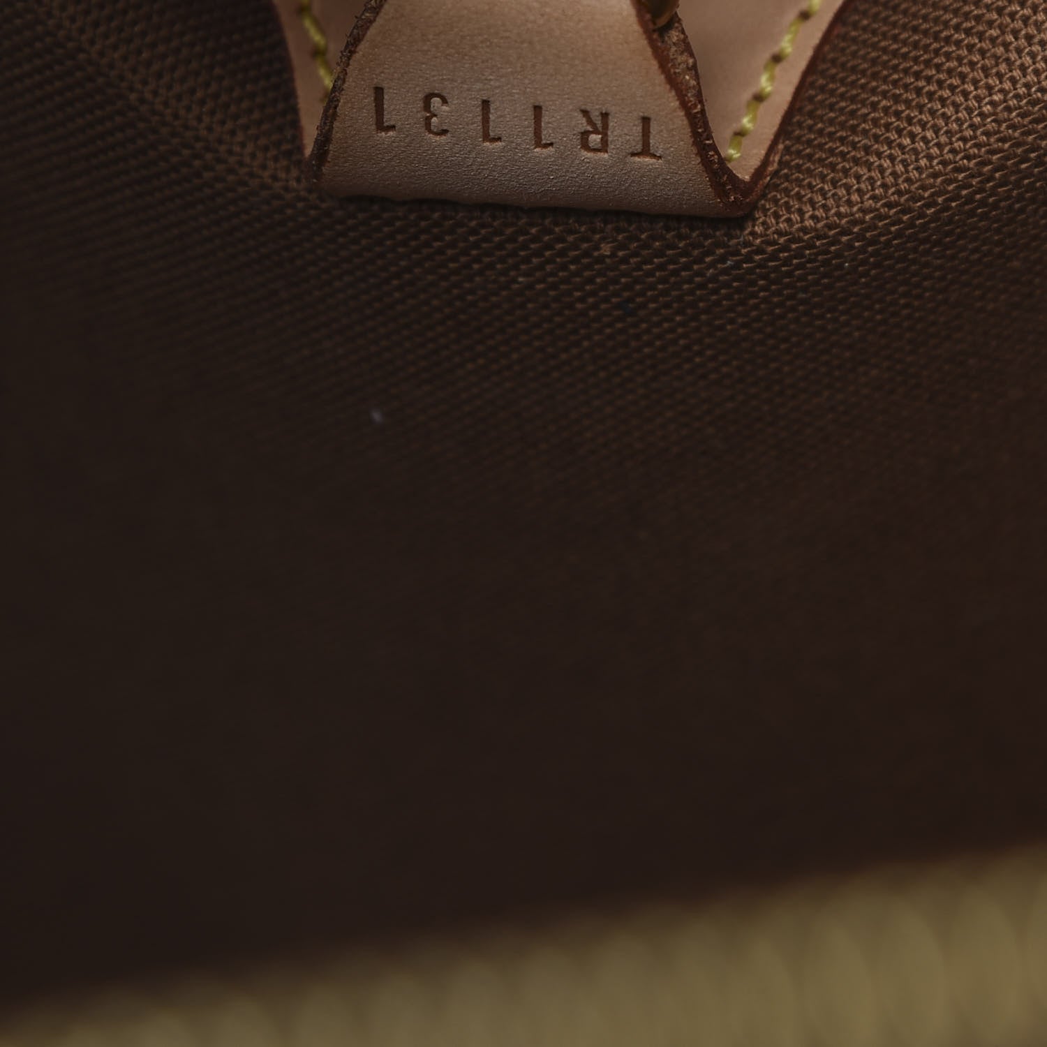 Louis Vuitton Monogram Ellipse MM 7 of 12