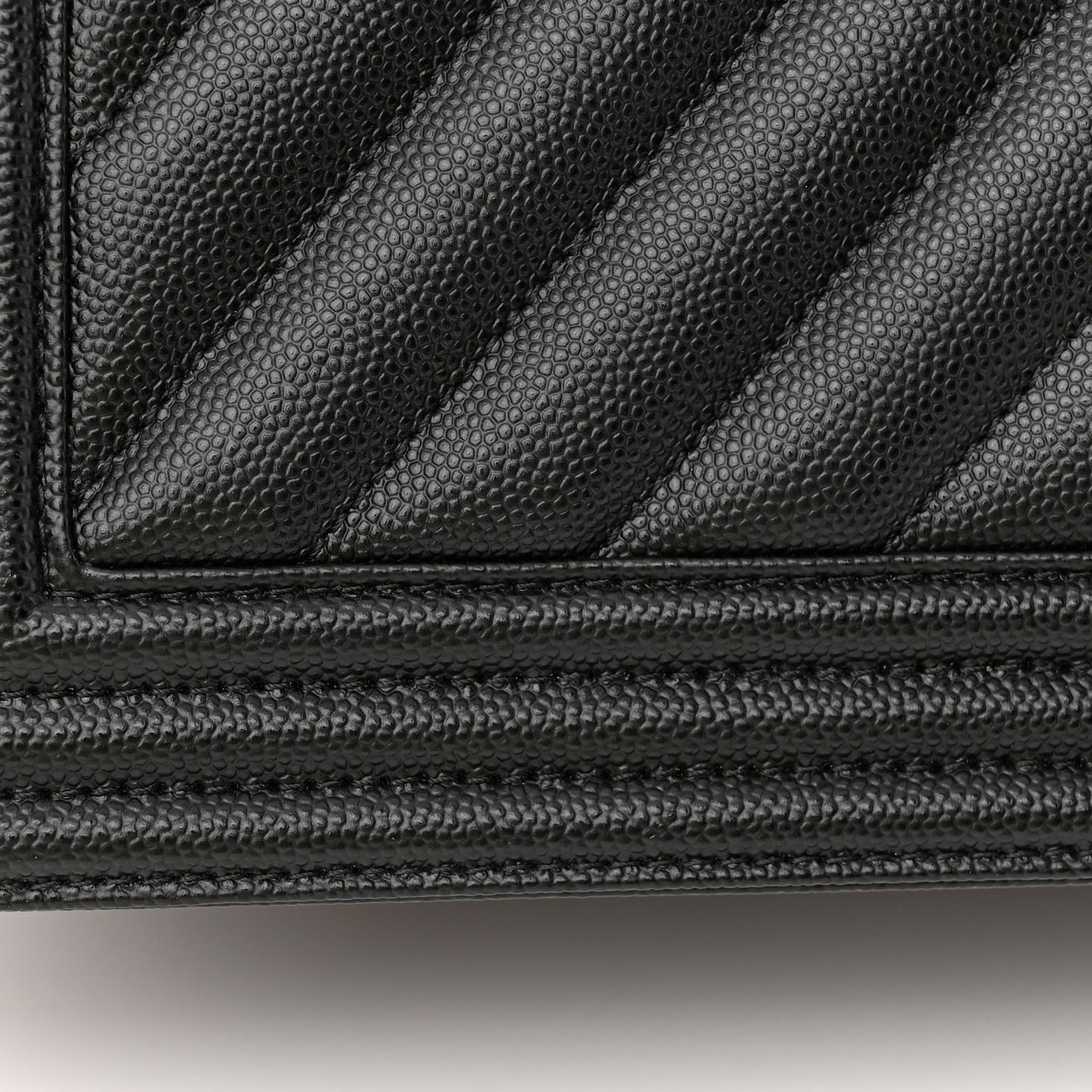 Caviar Chevron Quilted Medium Boy Flap Black