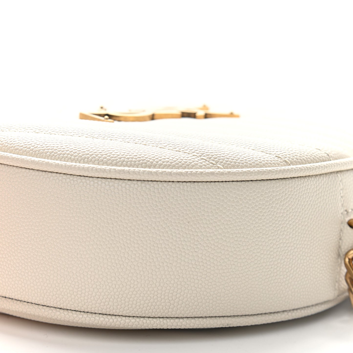 Grain De Poudre Matelasse Chevron Quilted Round Vinyle Camera Bag Blanc Vintage