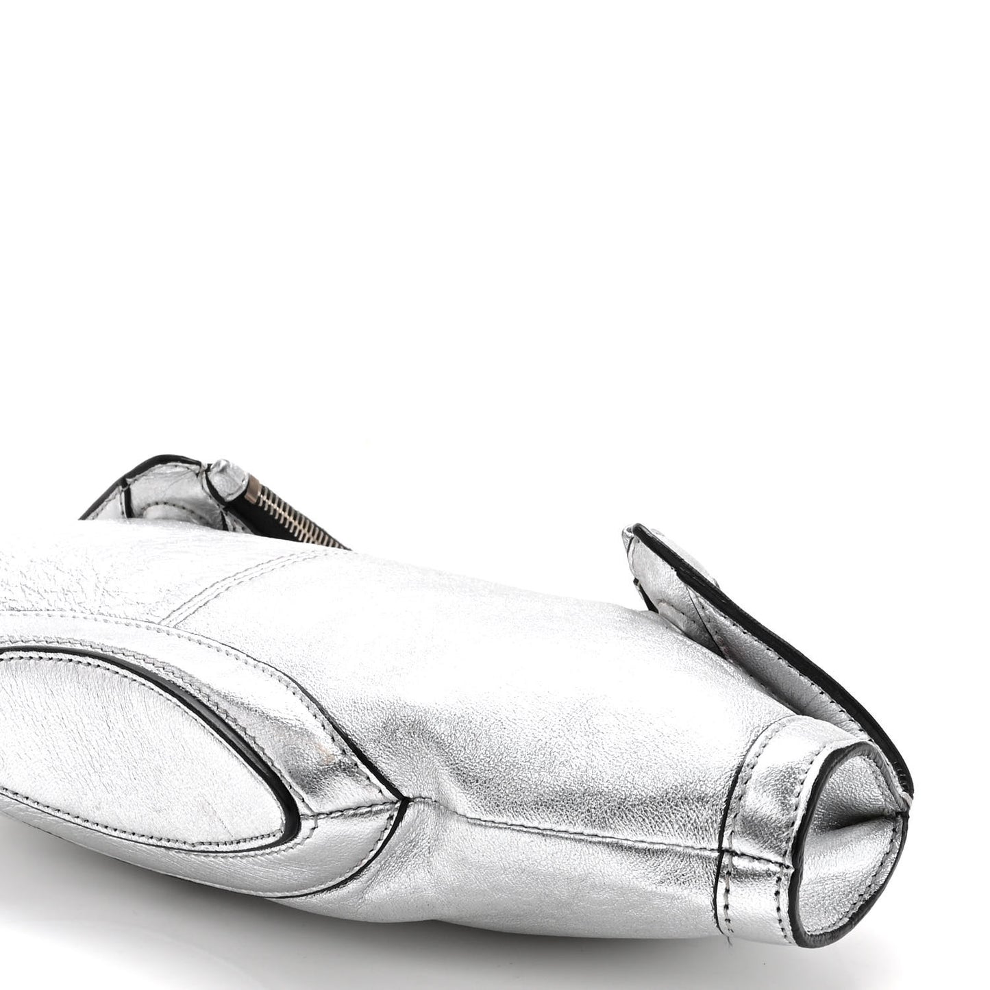 Metallic Lambskin De Manta Clutch Silver