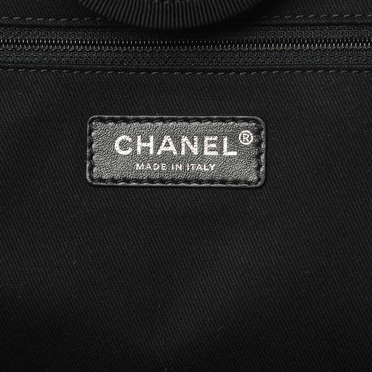 Canvas Pearl Medium Deauville Tote Black