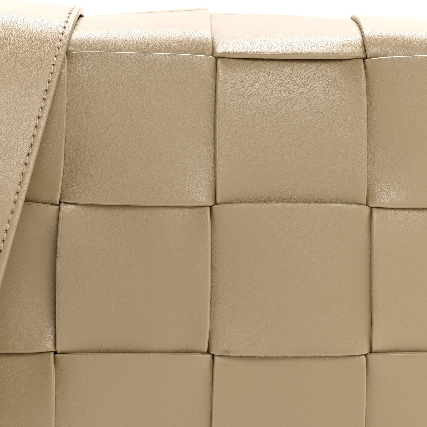 Lambskin Maxi Intrecciato Cassette Camera Bag Travertine