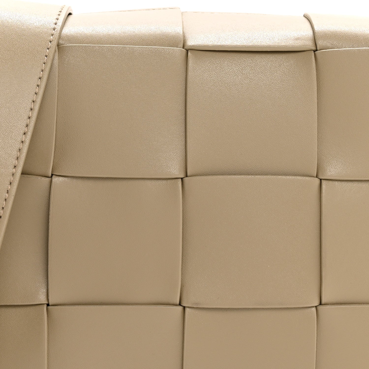 Bottega Veneta Lambskin Maxi Intrecciato Cassette Camera Bag Travertine 7 of 11
