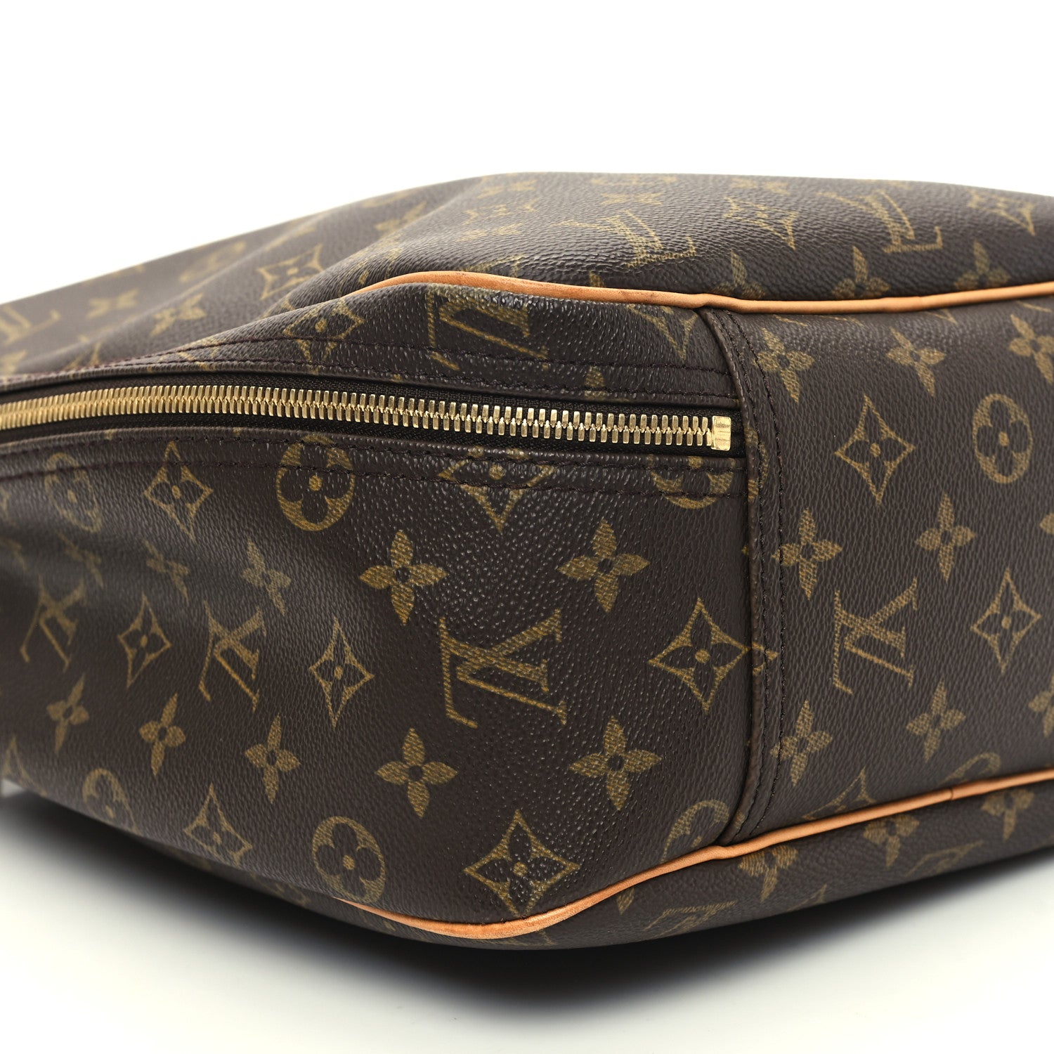 Louis Vuitton Monogram Excursion Shoe Bag 8 of 11