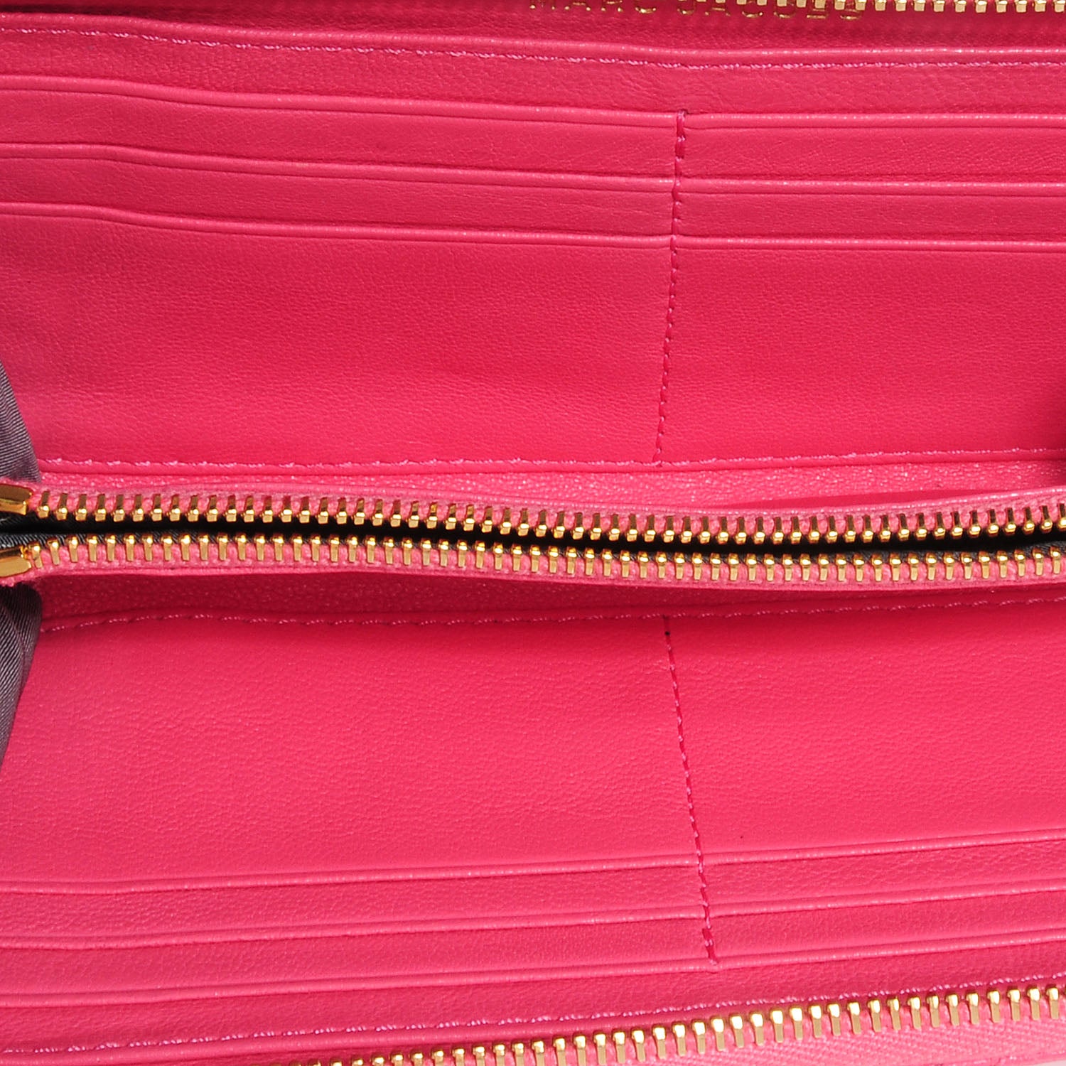 Marc Jacobs Lambskin Quilted The Deluxe Zip Wallet Bubble 5 of 7