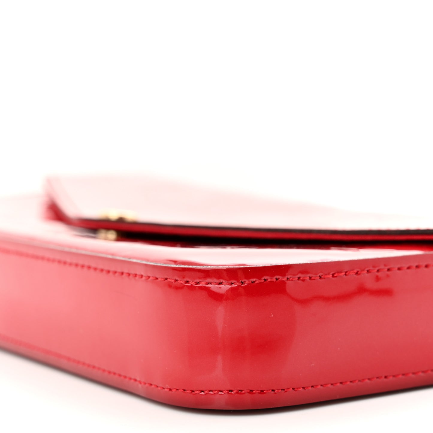 Vernis Felicie Pochette Chain Wallet Cherry