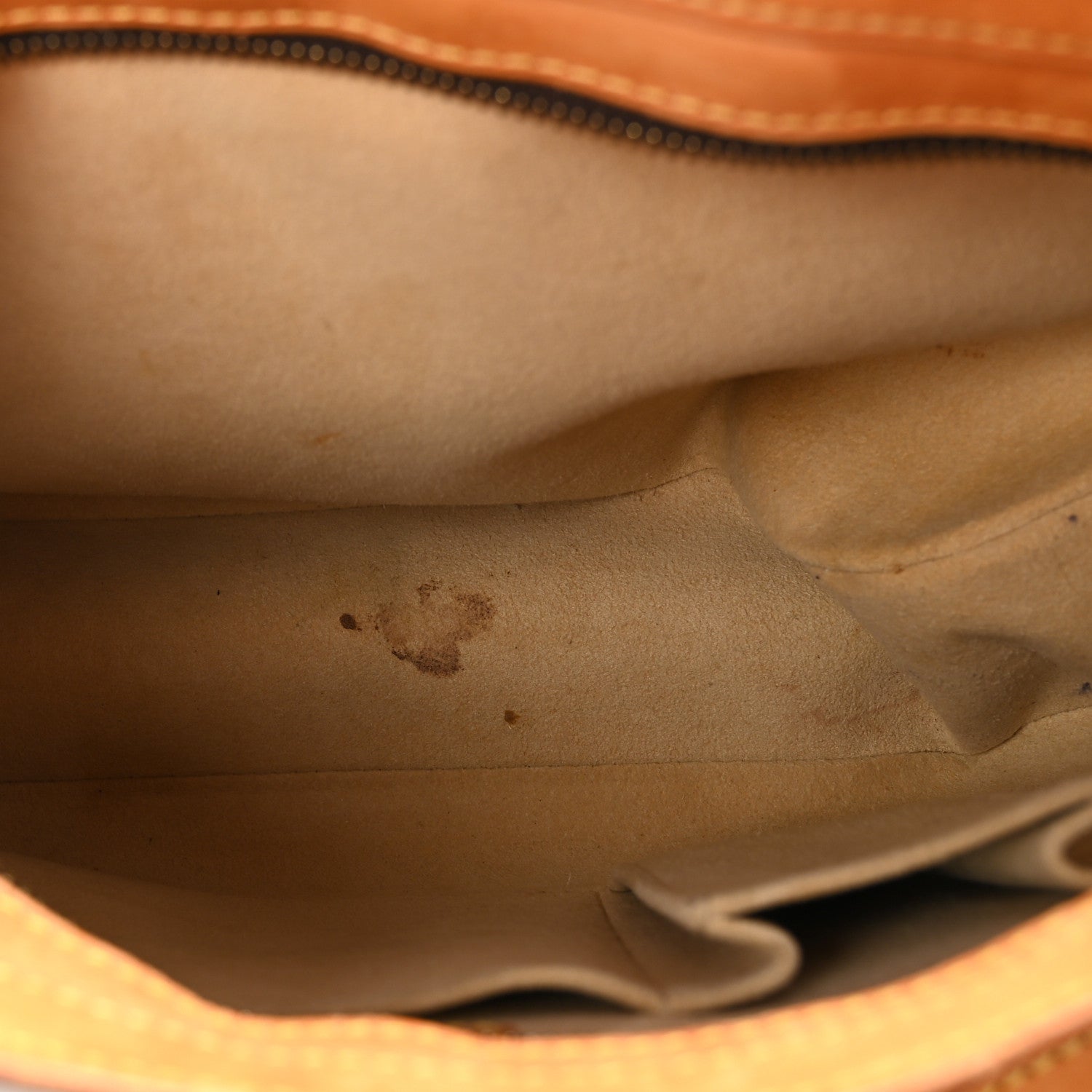 Louis Vuitton Monogram Hudson GM 5 of 9