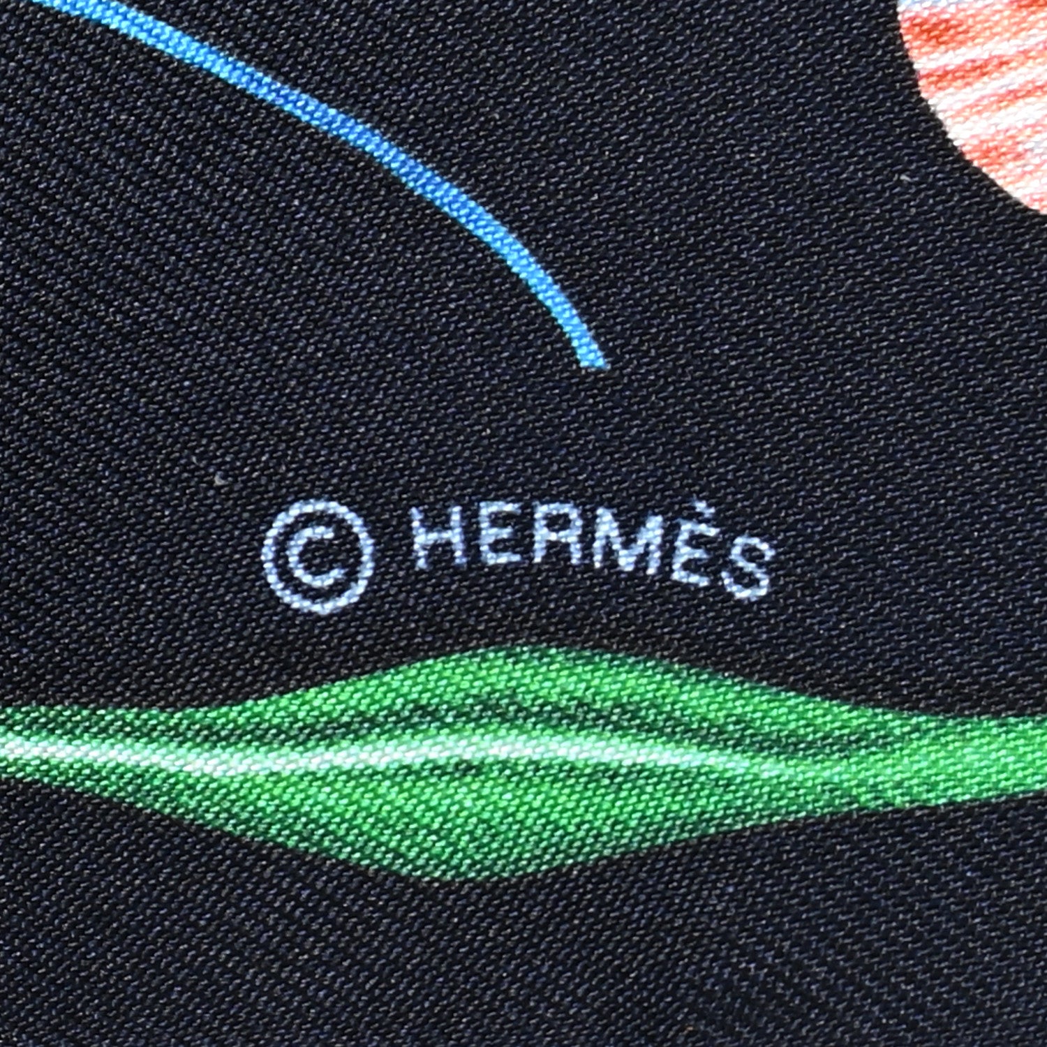 Hermes Silk In The Pocket Twilly Marine Vert Vif Rouge 3 of 7