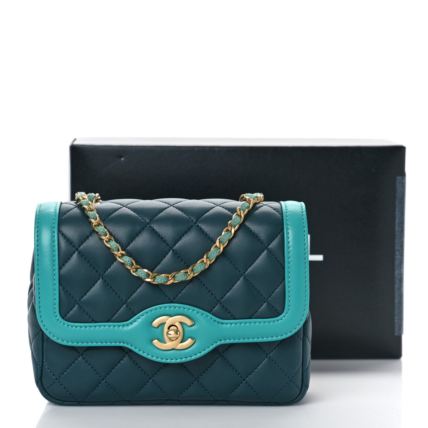 Lambskin Quilted Two Tone Day Flap Navy Turquoise