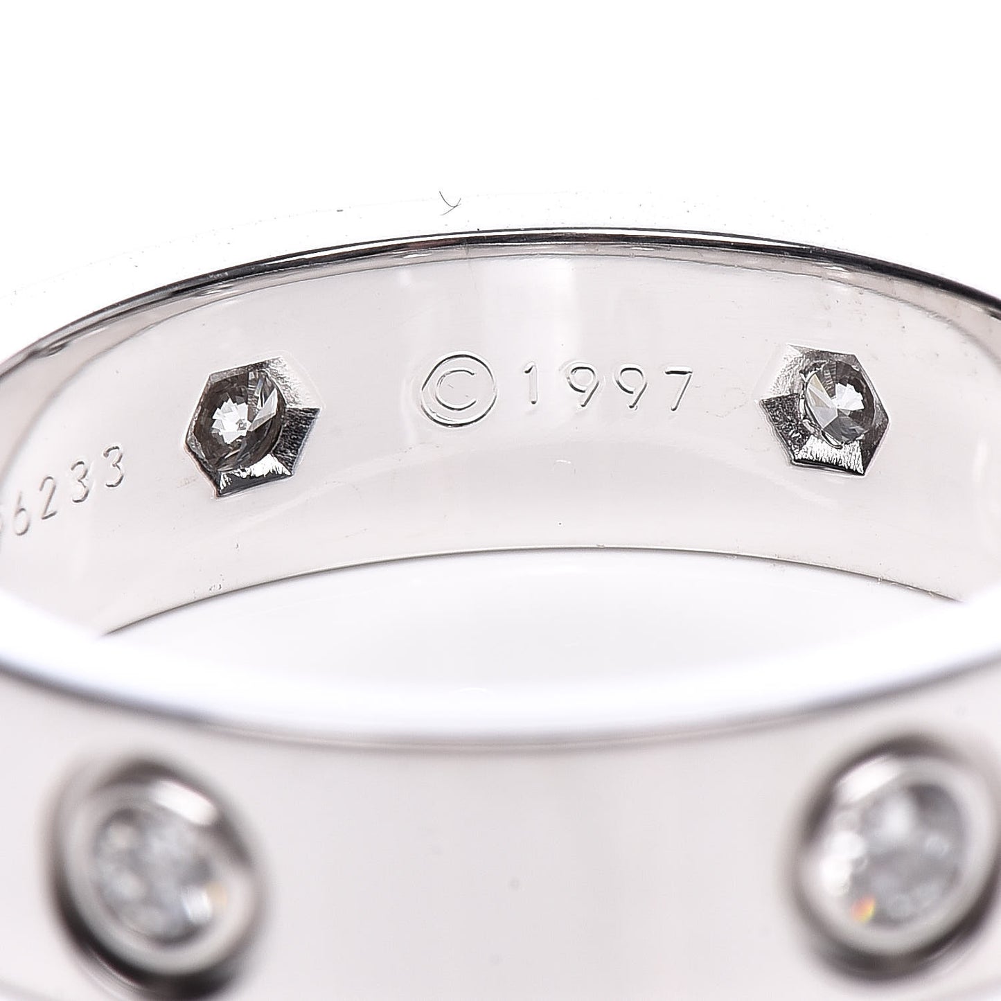 18K White Gold 6 Diamond 5.5mm LOVE Ring 58 8.25