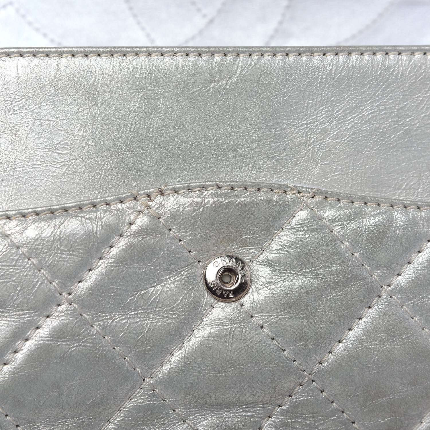 Chanel Metallic Aged Calfskin Quilted 2.55 Reissue 227 Flap Silver 19 of 20