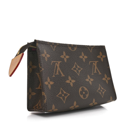 Louis Vuitton Monogram Trio Toilet Pouch Set 7 of 17