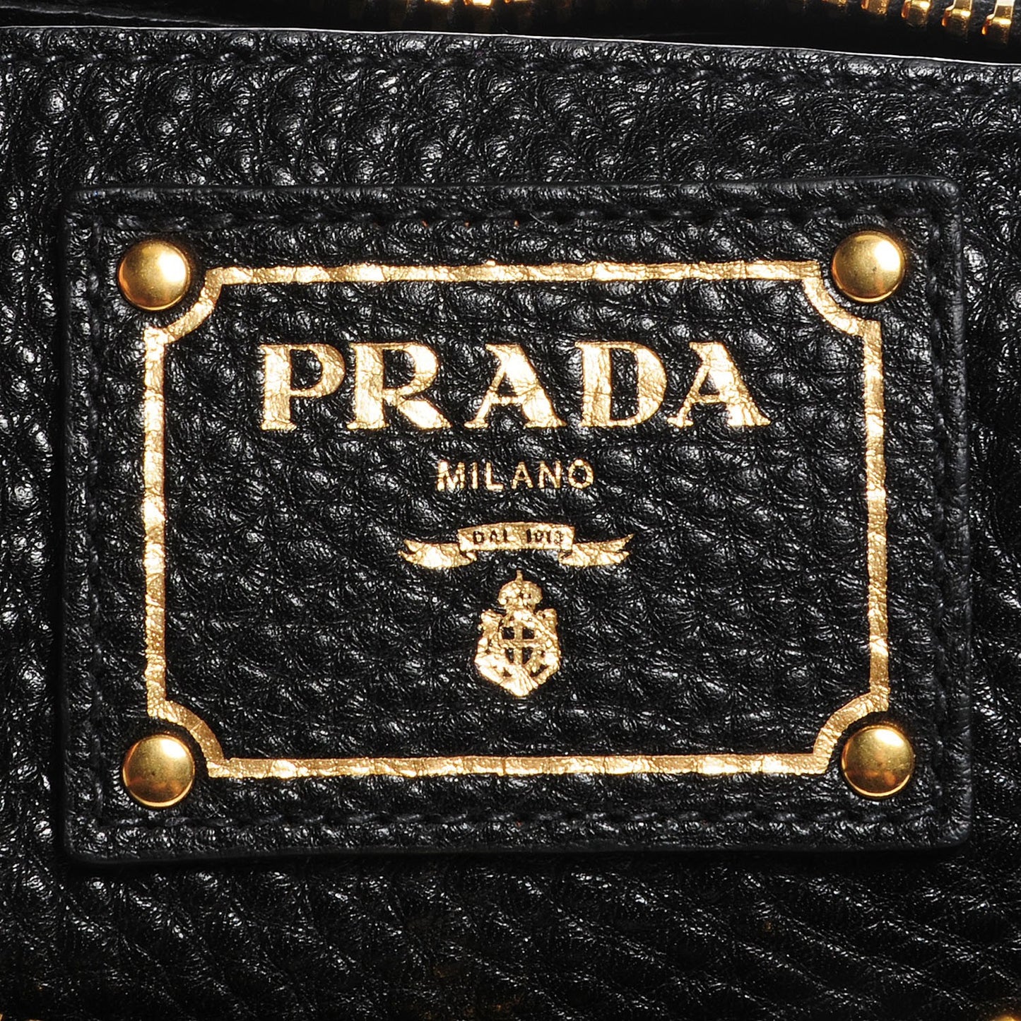 Vitello Daino Shoulder Bag Nero Black