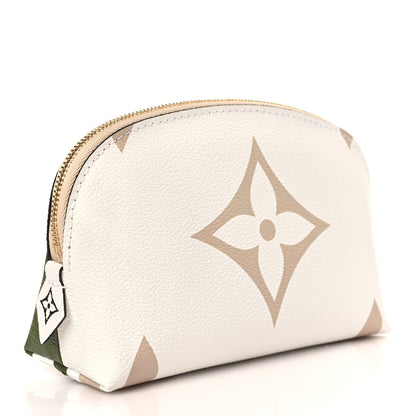 Louis Vuitton Monogram Giant Cosmetic Pouch Kaki 3 of 8