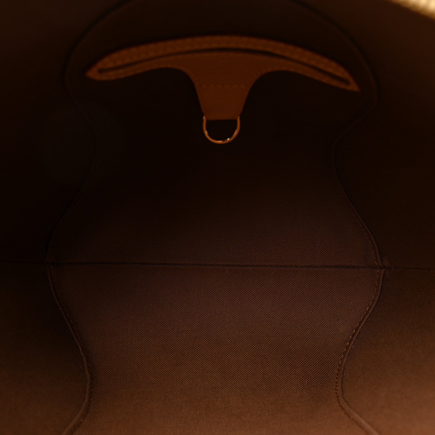 Louis Vuitton Monogram Ellipse 5 of 9