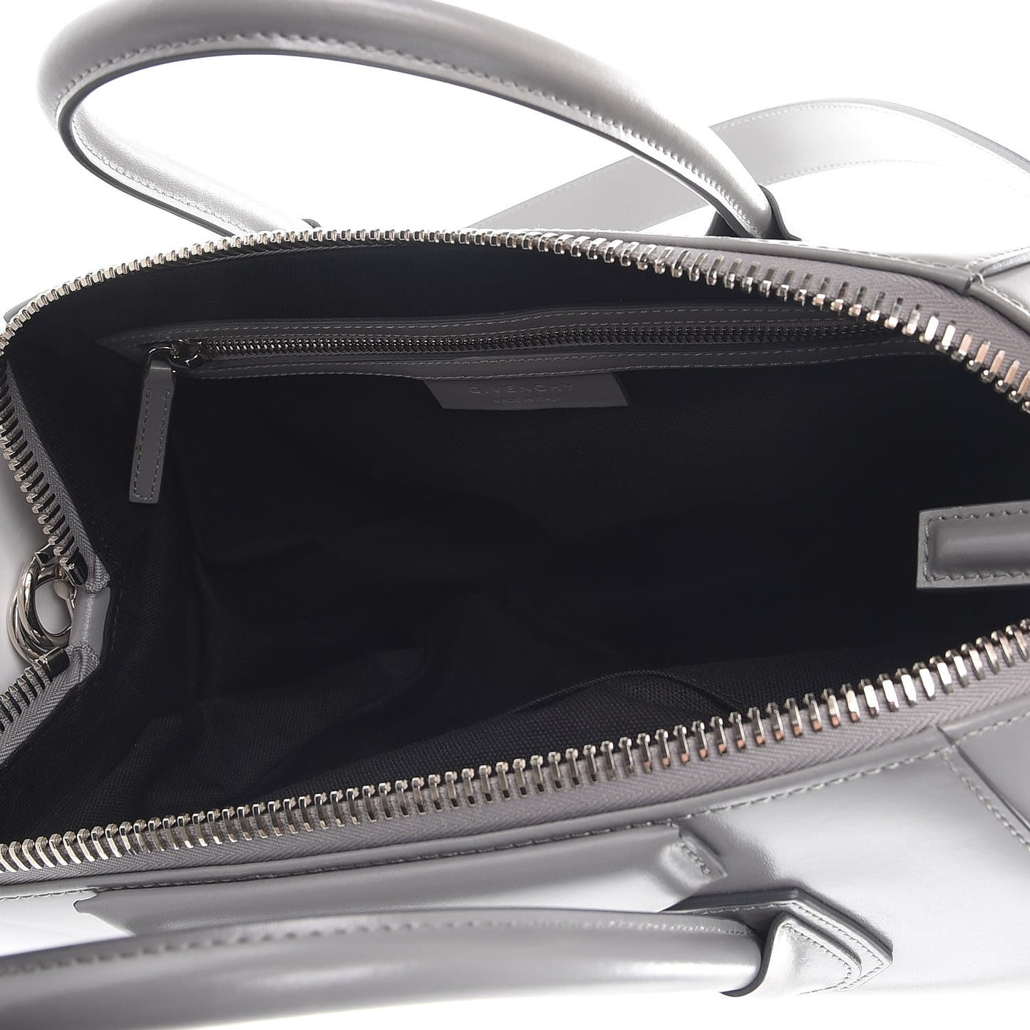 Shiny Lord Calfskin Medium Antigona Pearl Grey