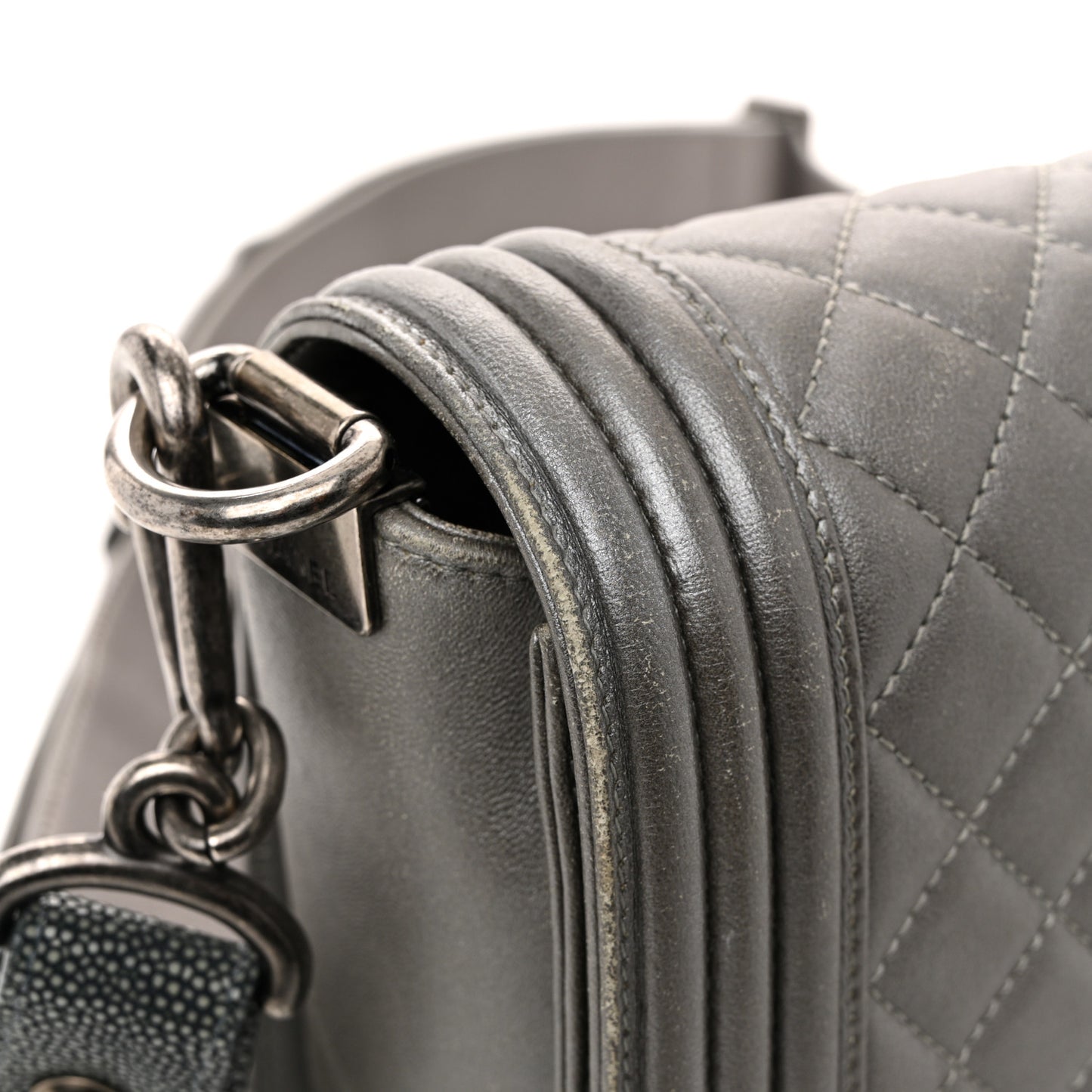 Metallic Lambskin Stingray Quilted Medium Boy Flap Silver
