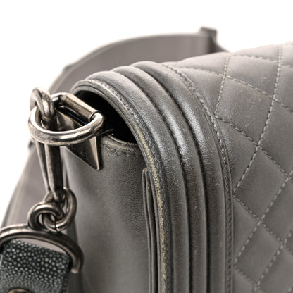 Chanel Metallic Lambskin Stingray Quilted Medium Boy Flap Silver 27 of 31