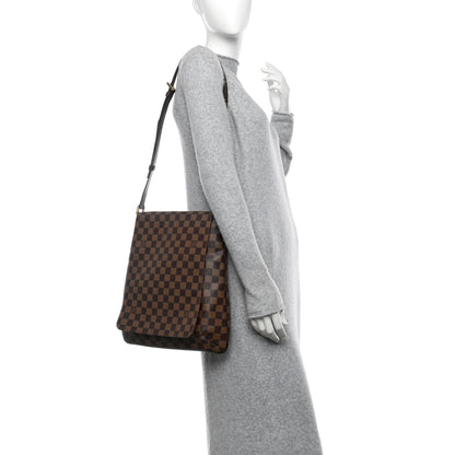 Louis Vuitton Damier Ebene Musette GM 2 of 10