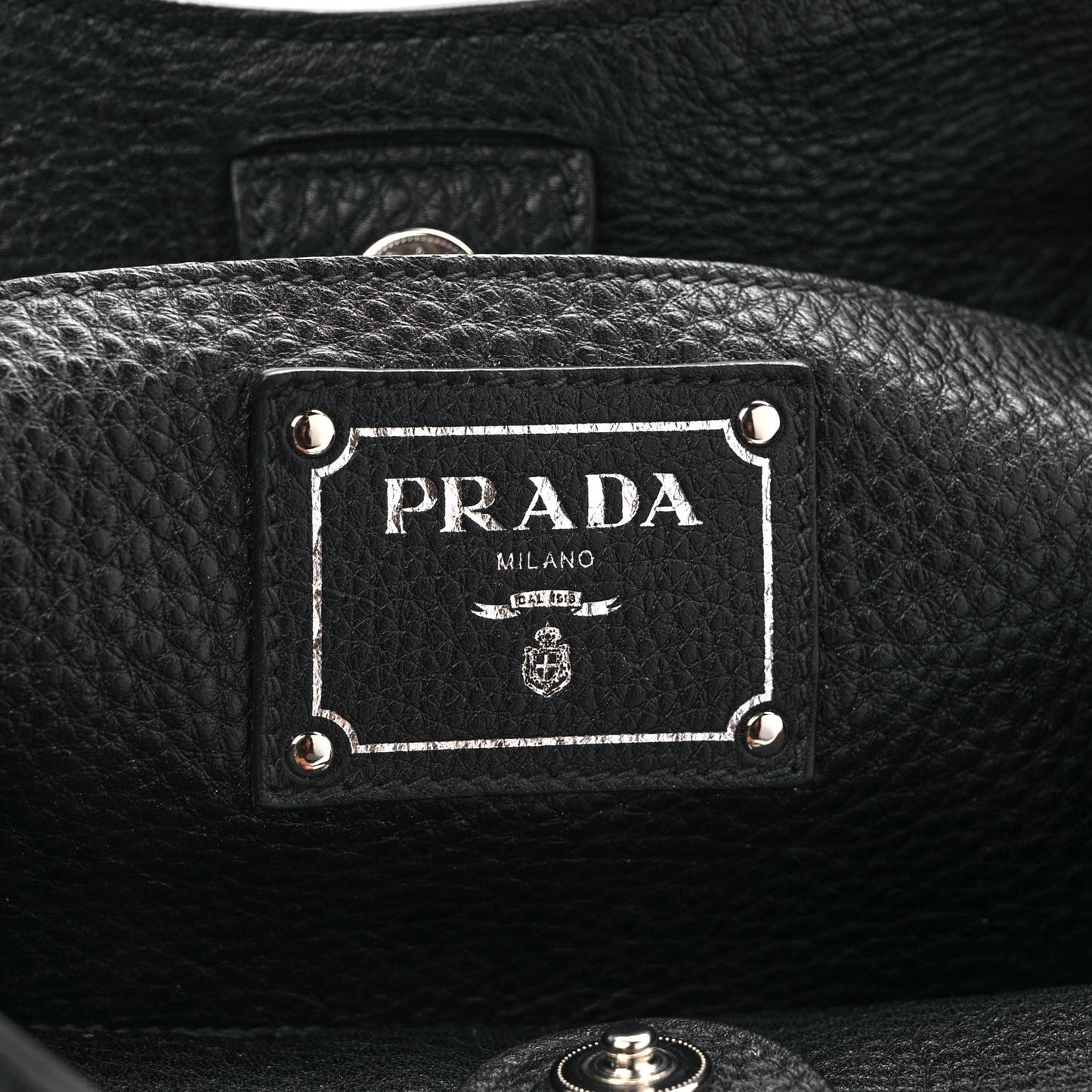 Vitello Daino Shopping Tote Black
