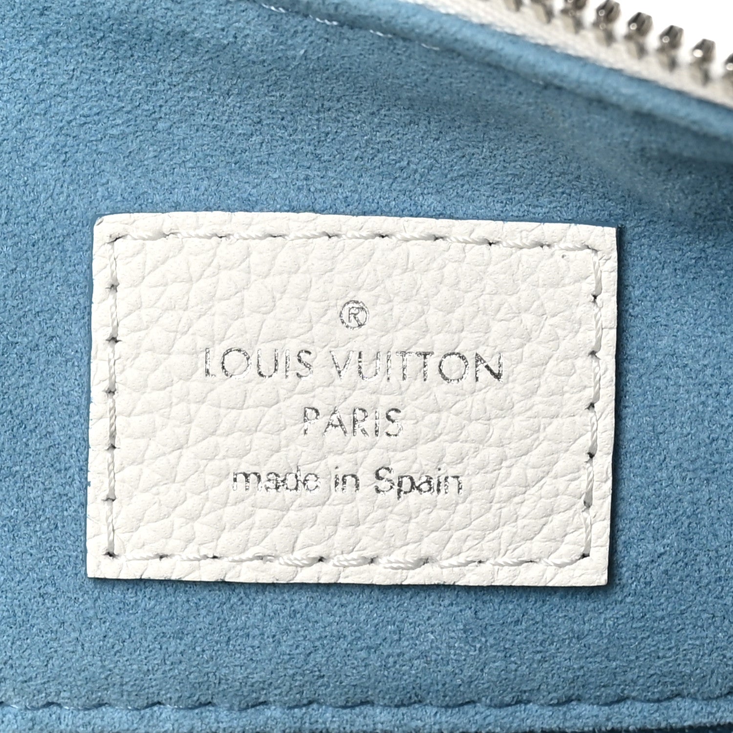 Louis Vuitton Mahina Beaubourg Hobo MM Snow 3 of 6