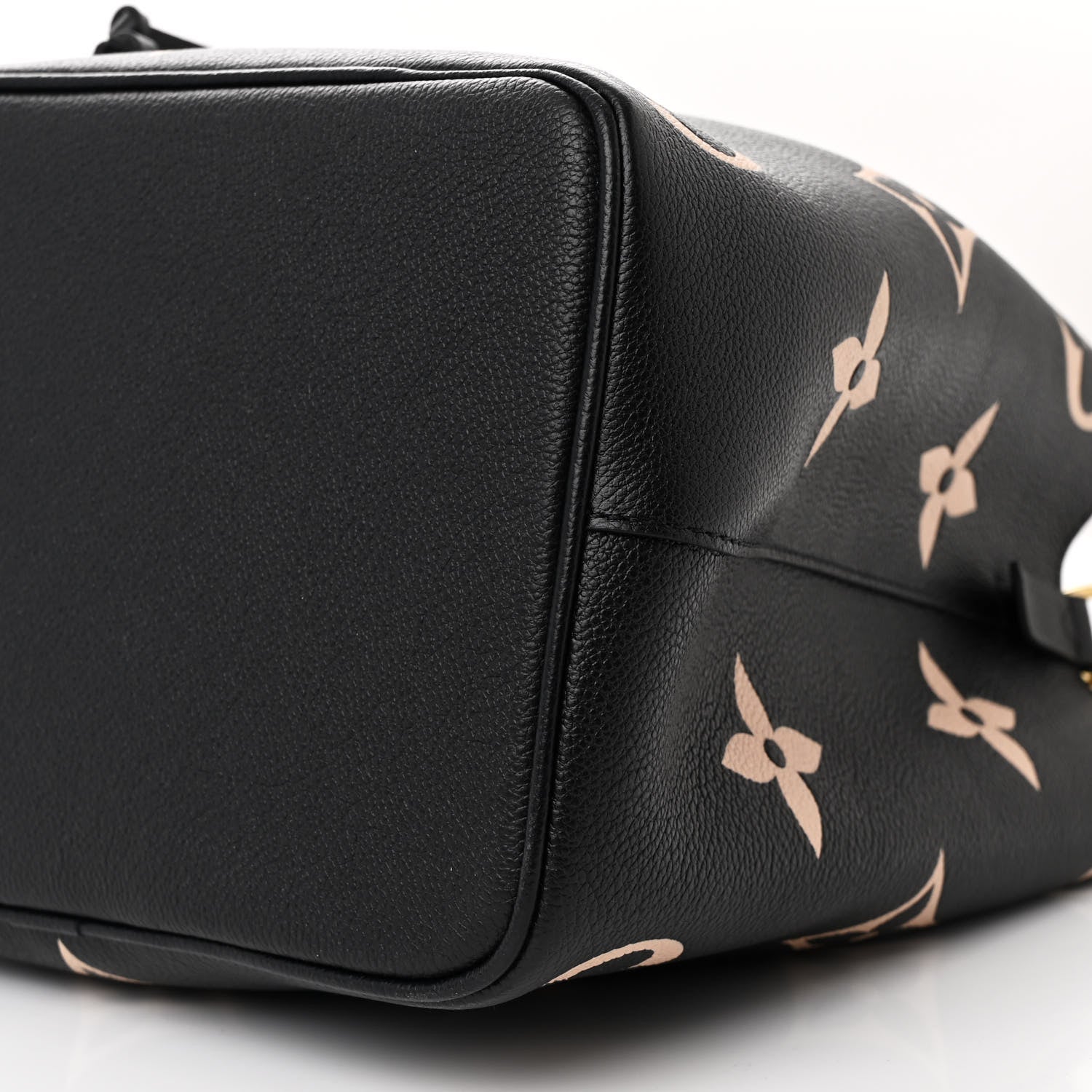 Louis Vuitton Empreinte Monogram Giant Neonoe MM Black Beige 11 of 12