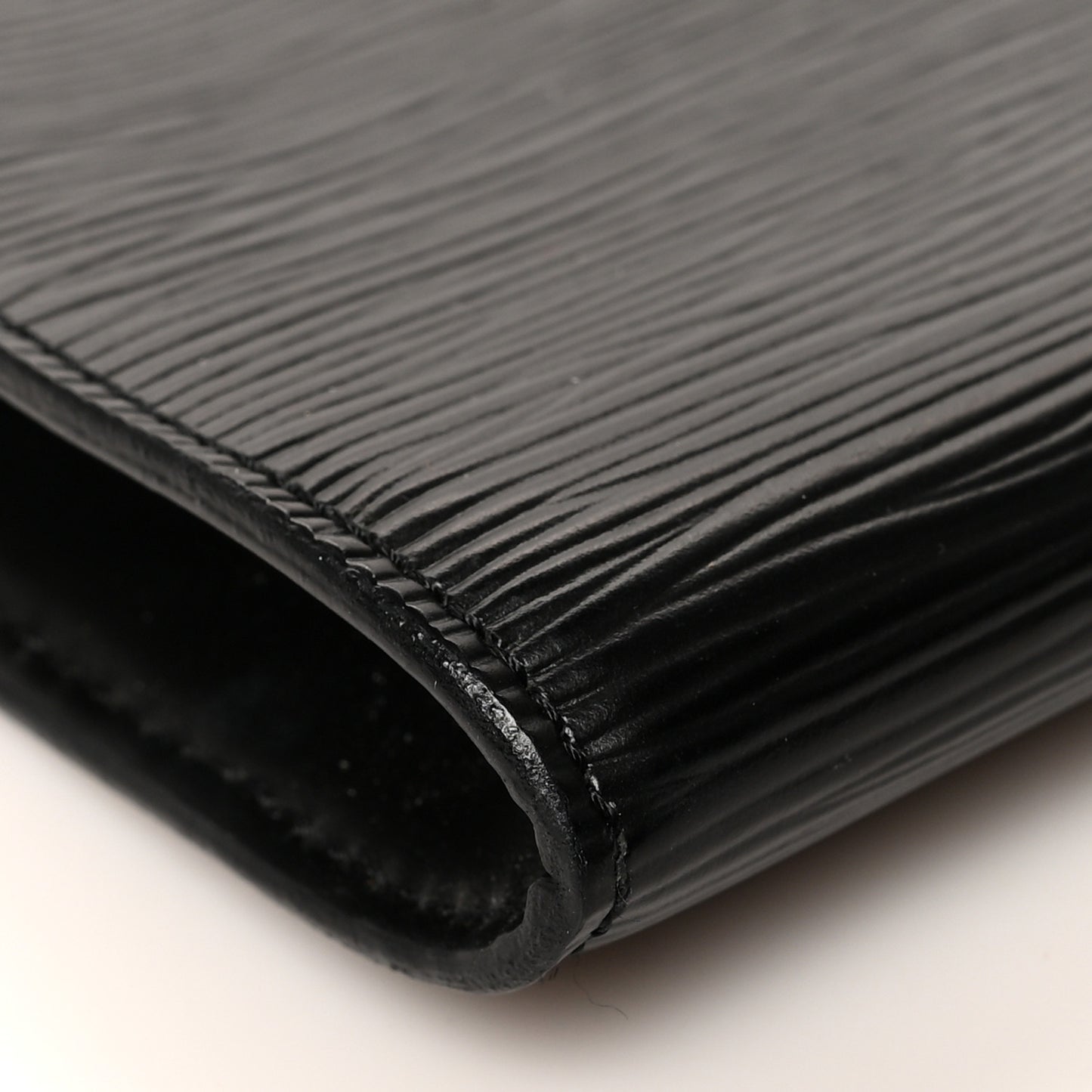 Epi Pochette Accessories 24 Black