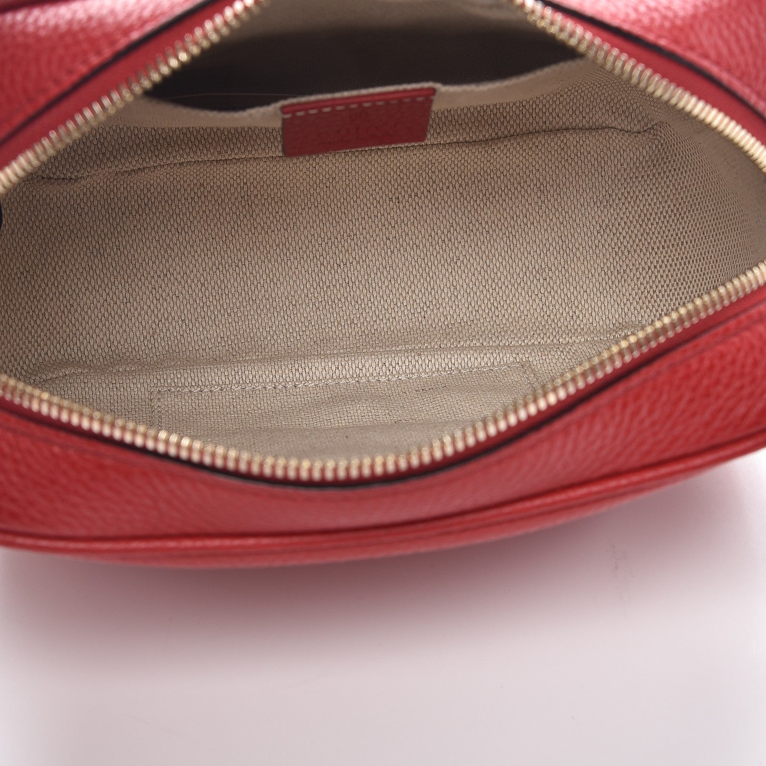 Gucci Pebbled Calfskin Small Soho Disco Bag Tabasco Red 5 of 7