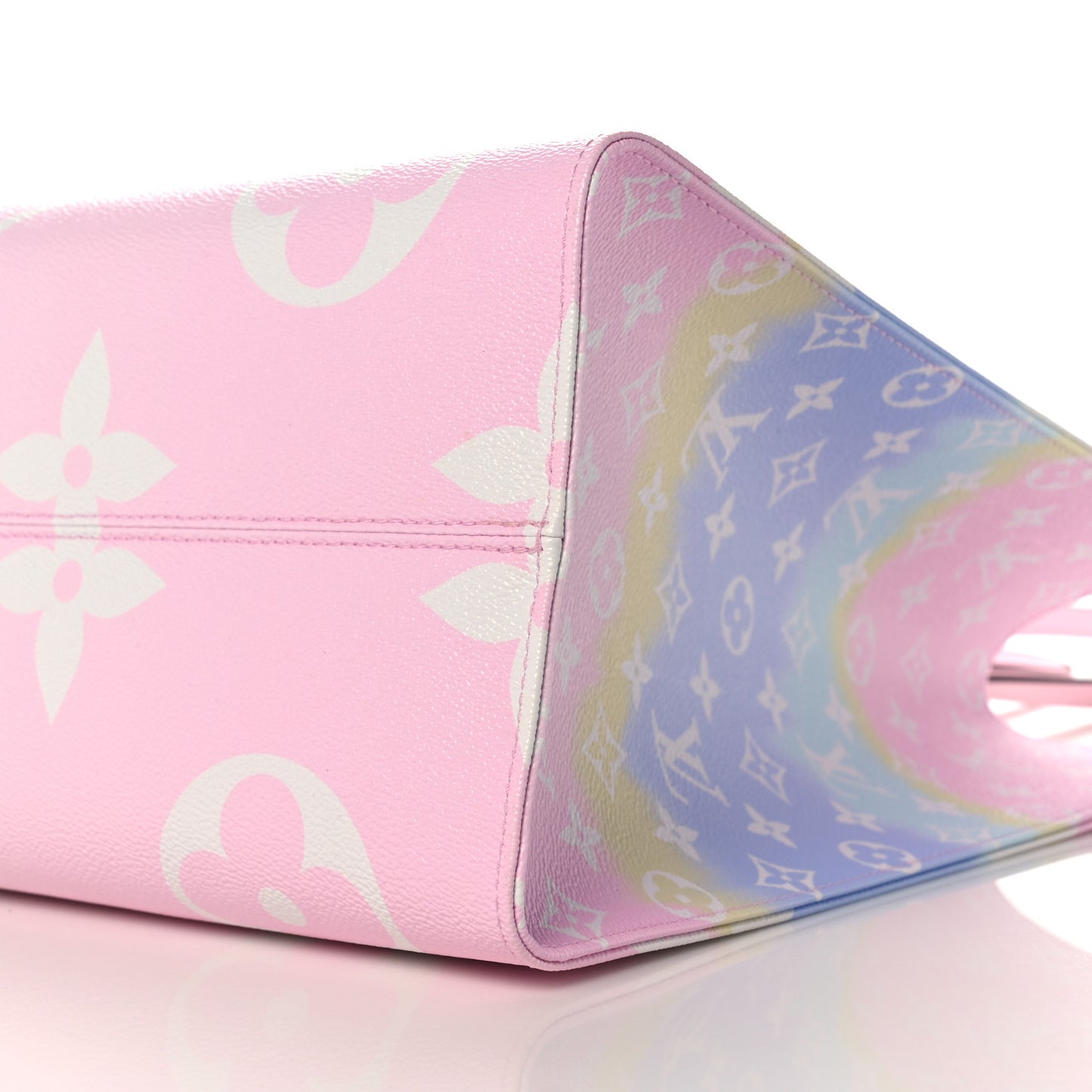 Monogram Escale Onthego GM Pastel