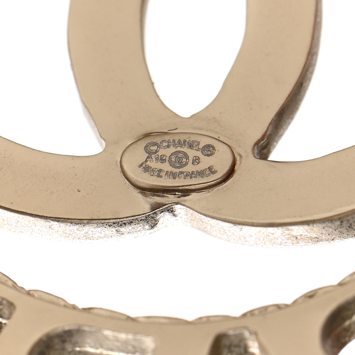 Chanel Metal CC Paris Brooch Light Gold 5 of 6