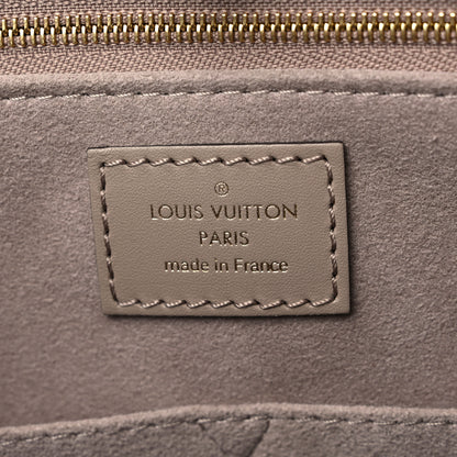 Louis Vuitton Empreinte Monogram Giant Onthego MM Tourterelle 6 of 8