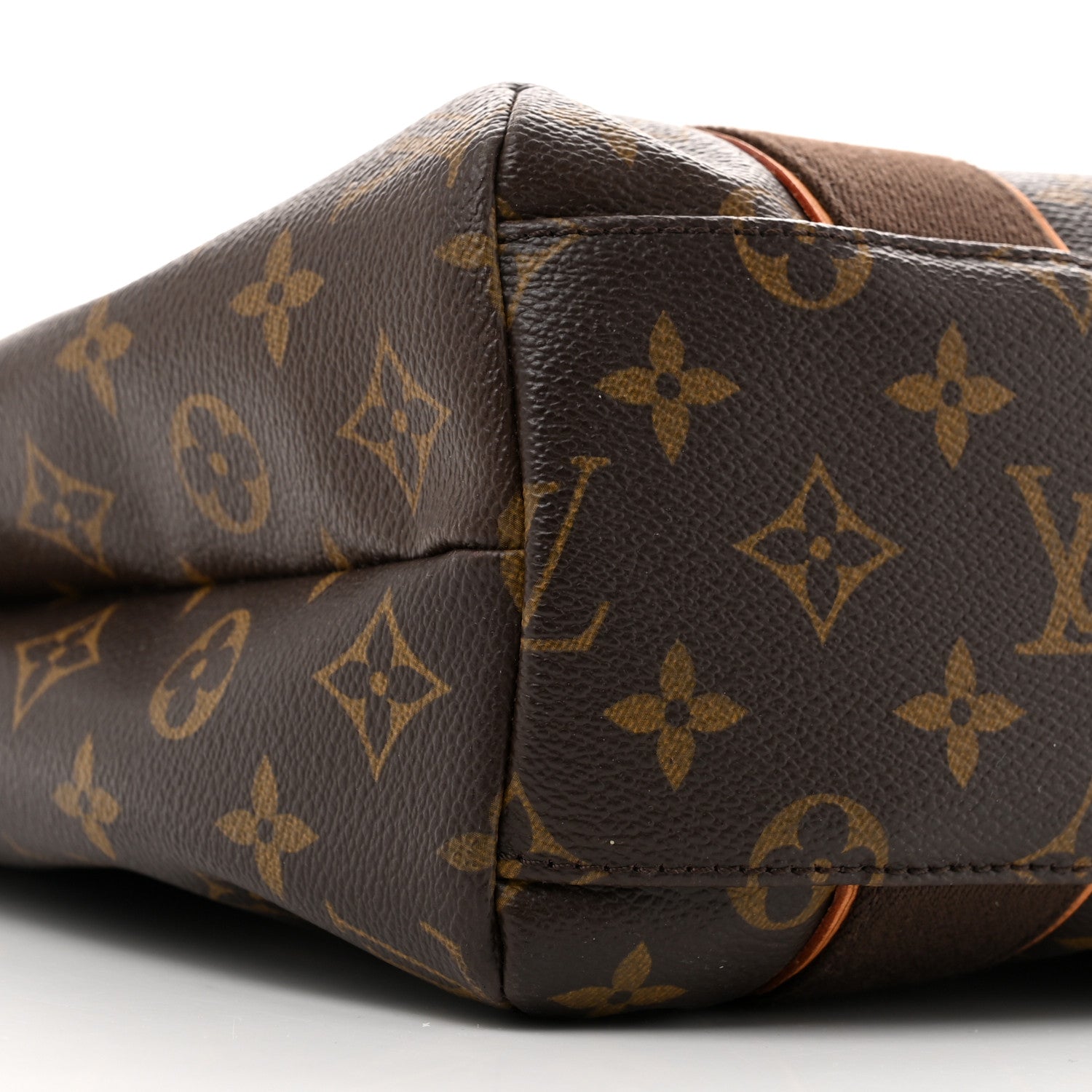 Louis Vuitton Monogram Cabas Beaubourg 9 of 13