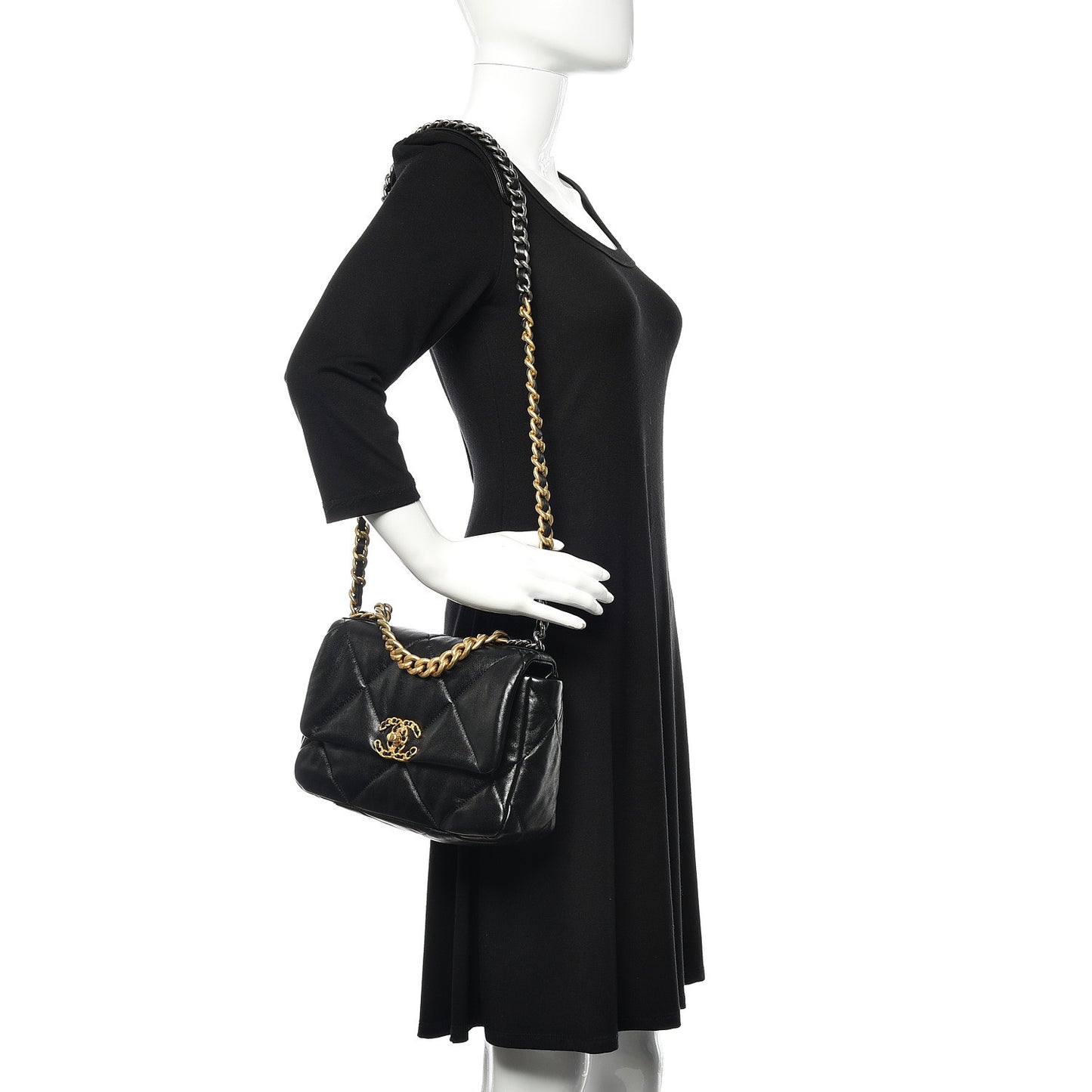 Goatskin Quilted Medium 19 Flap Black