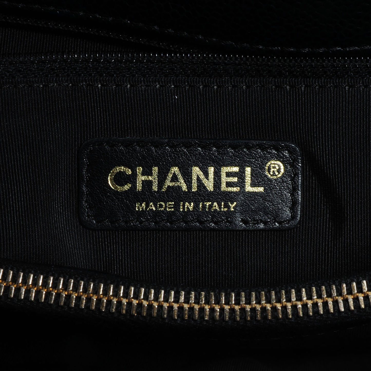 Caviar Grand Shopping Tote GST Black