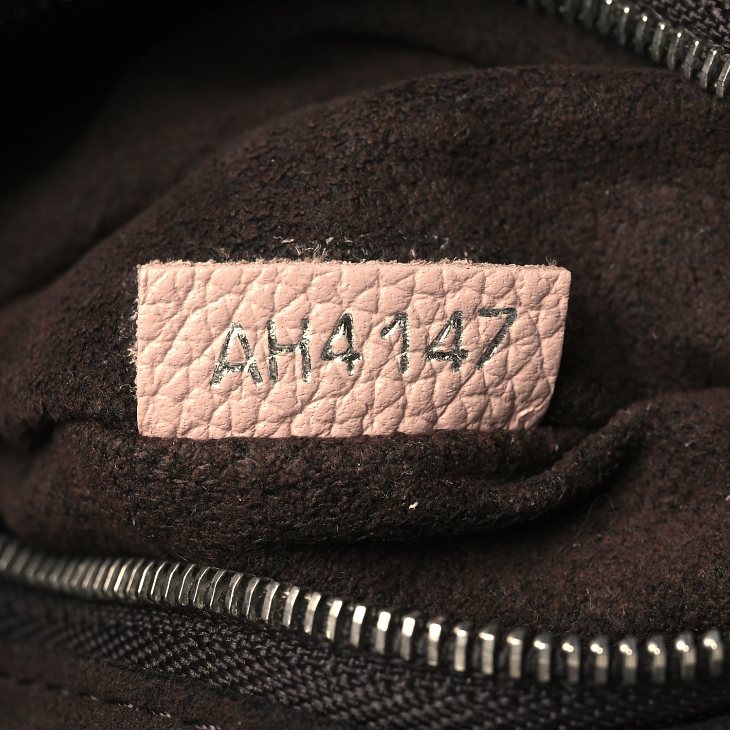 Louis Vuitton Mahina Babylone Chain BB Magnolia 6 of 18