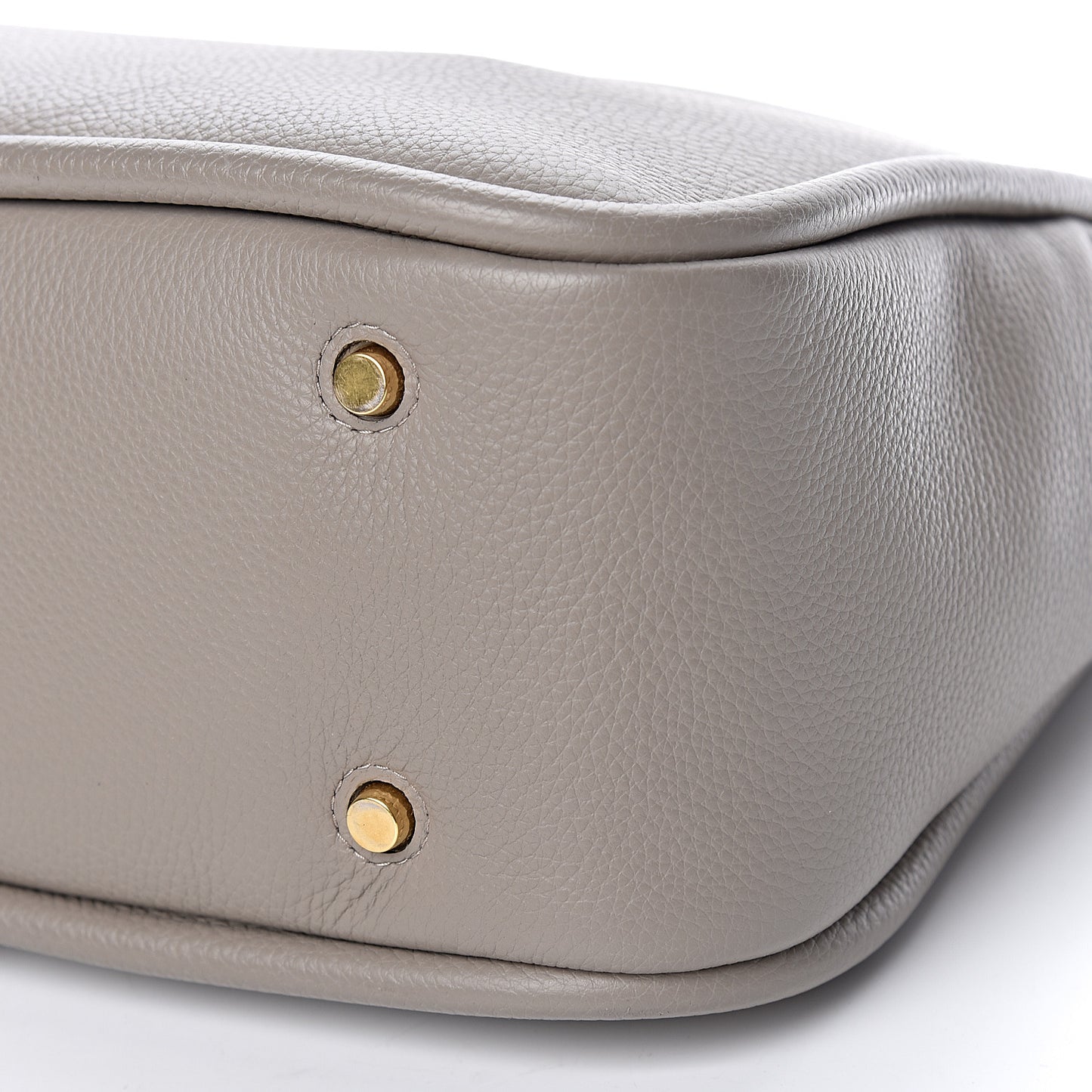 Small Classic Grain Calfskin Leighton Grey