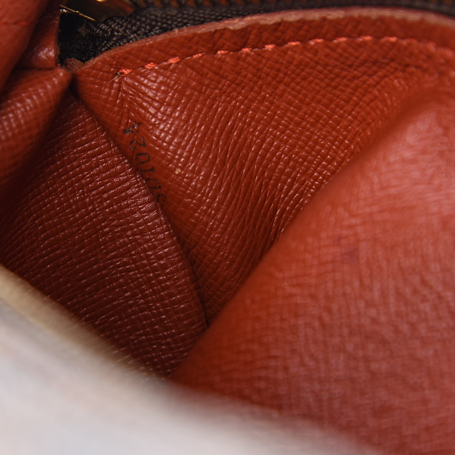 Louis Vuitton Damier Ebene Papillon 26 7 of 10