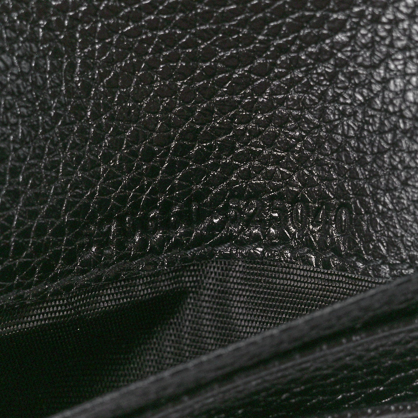 Grainy Calfskin Zumi Chain Card Case Wallet Black