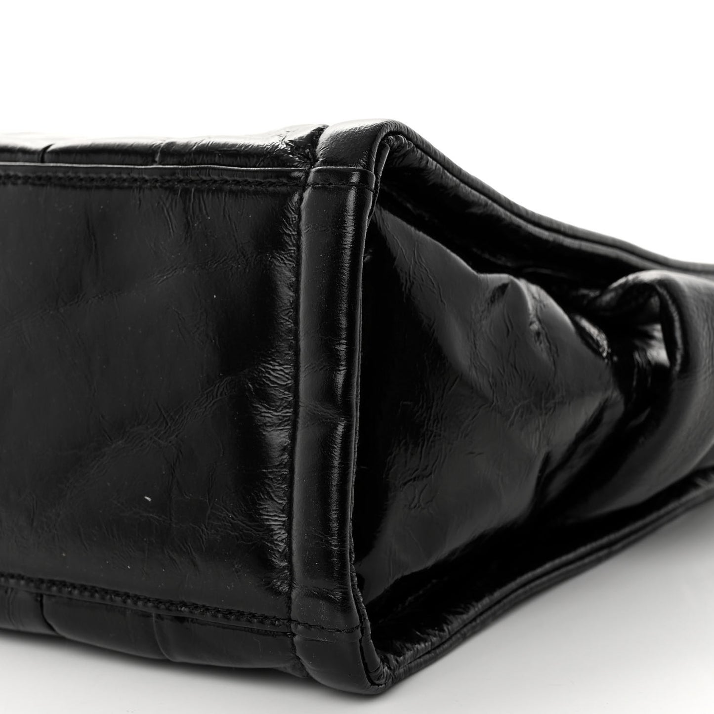 Shiny Crinkled Calfskin The Tote Bag Black