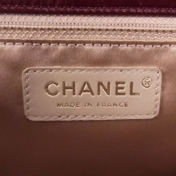 Vinyl Classic Flap Bag Bordeaux