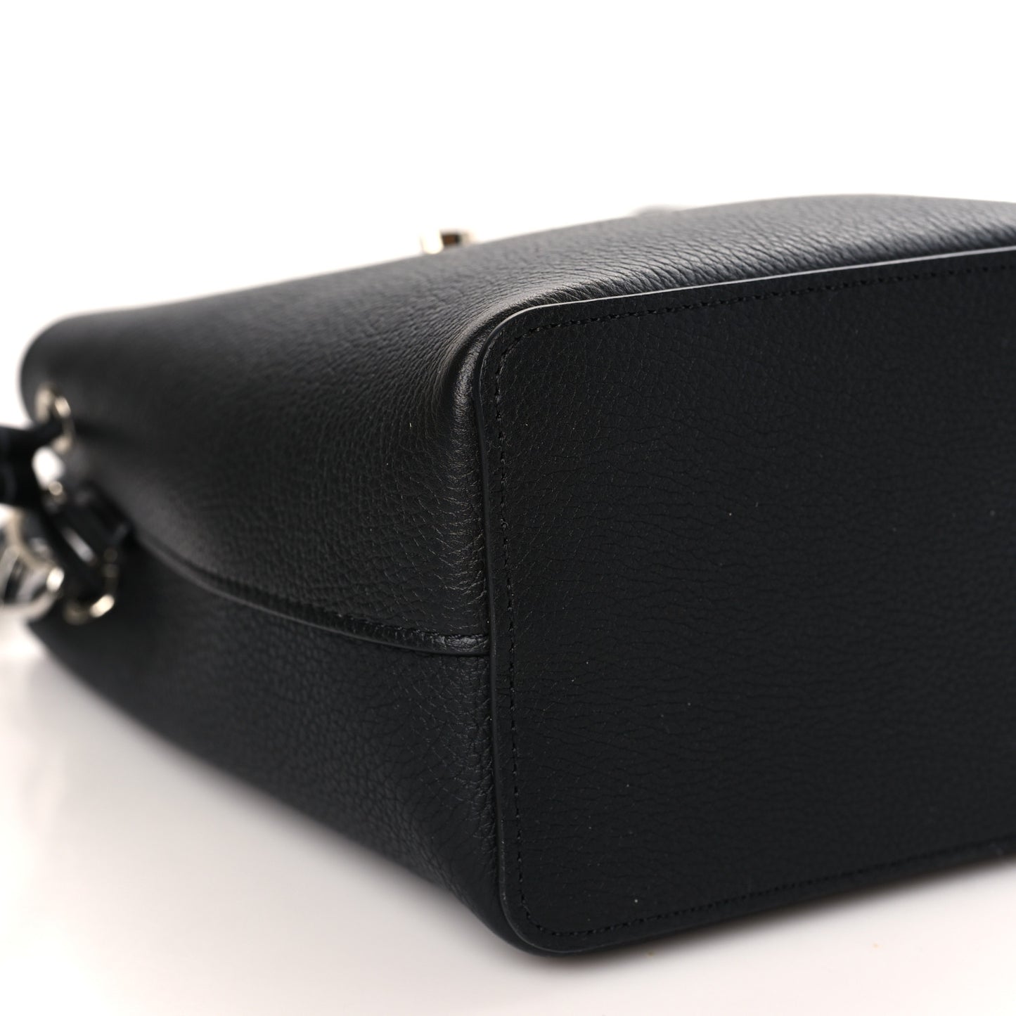 Calfskin Nano Lockme Bucket Black