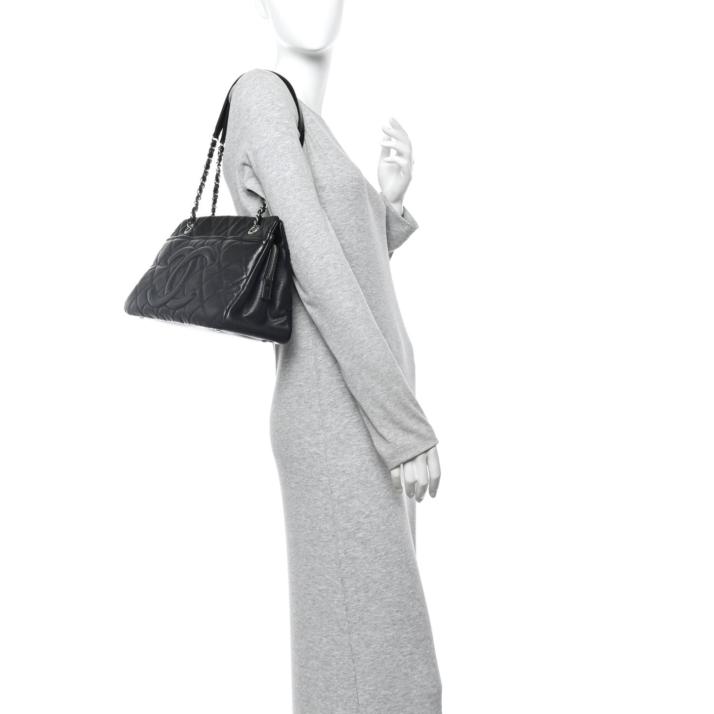 Caviar Quilted CC Timeless Soft Tote Black