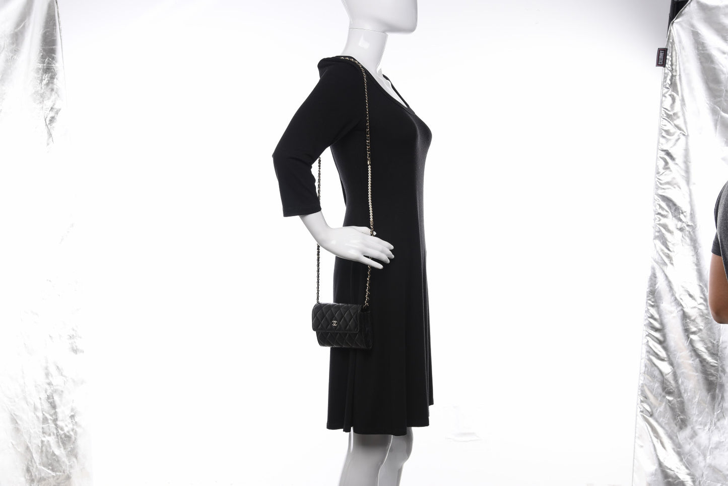 Lambskin Quilted Pearl Clutch With Chain Black