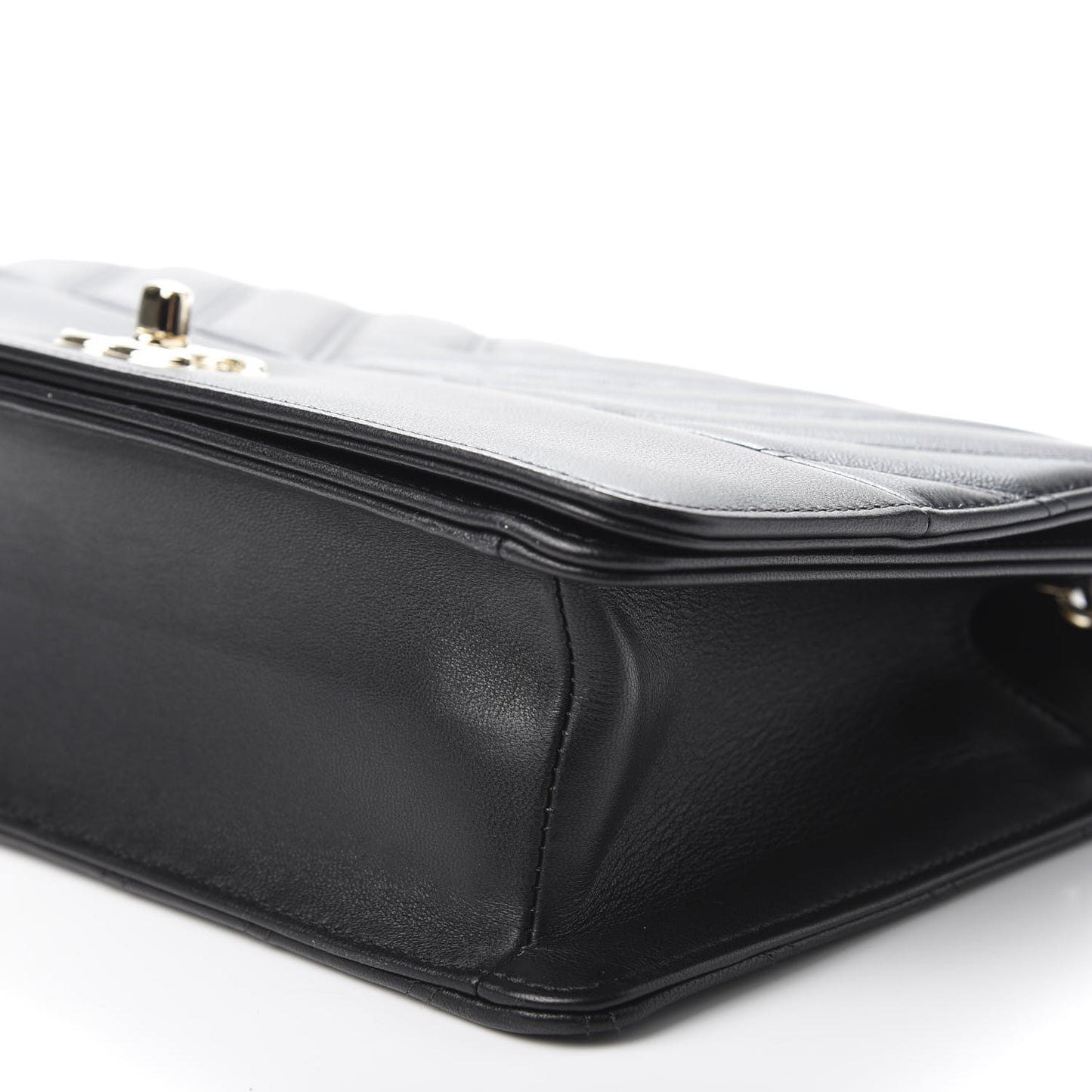 Lambskin Chevron Quilted Flap Black