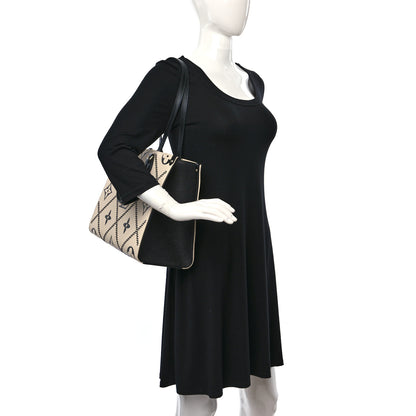 Louis Vuitton Empreinte Monogram Giant Broderies Onthego MM Cream Black 2 of 11