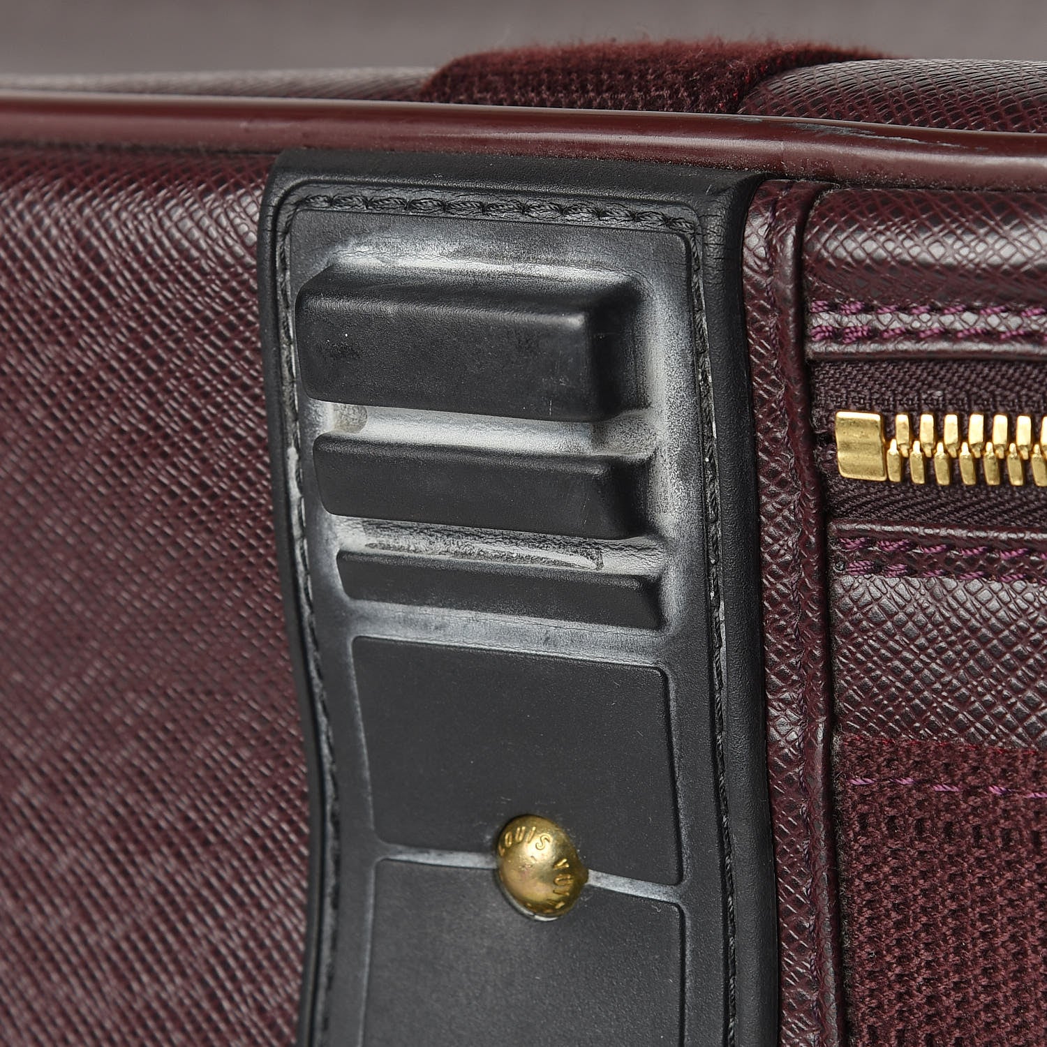 Louis Vuitton Taiga Mitka Suitcase Acajou 28 of 31