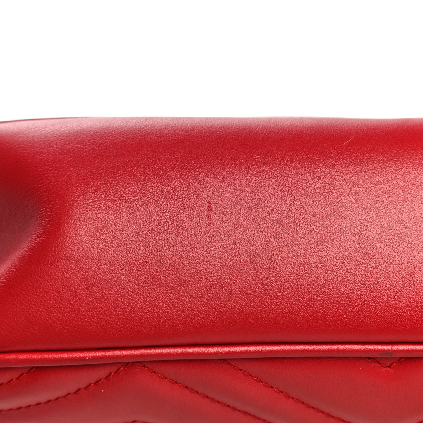 Calfskin Matelasse Small GG Marmont Chain Shoulder Bag Hibiscus Red